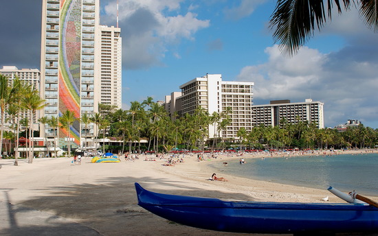 Hilton Grand Vacations Club Grand Waikikian Amenities, Services and Restaurants